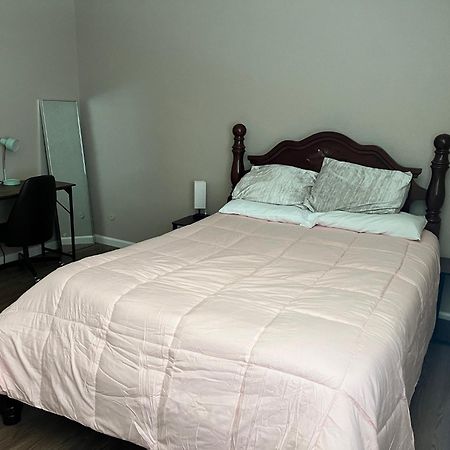 Serene 2Bed 1Bath Condo With Parking フレズノ エクステリア 写真